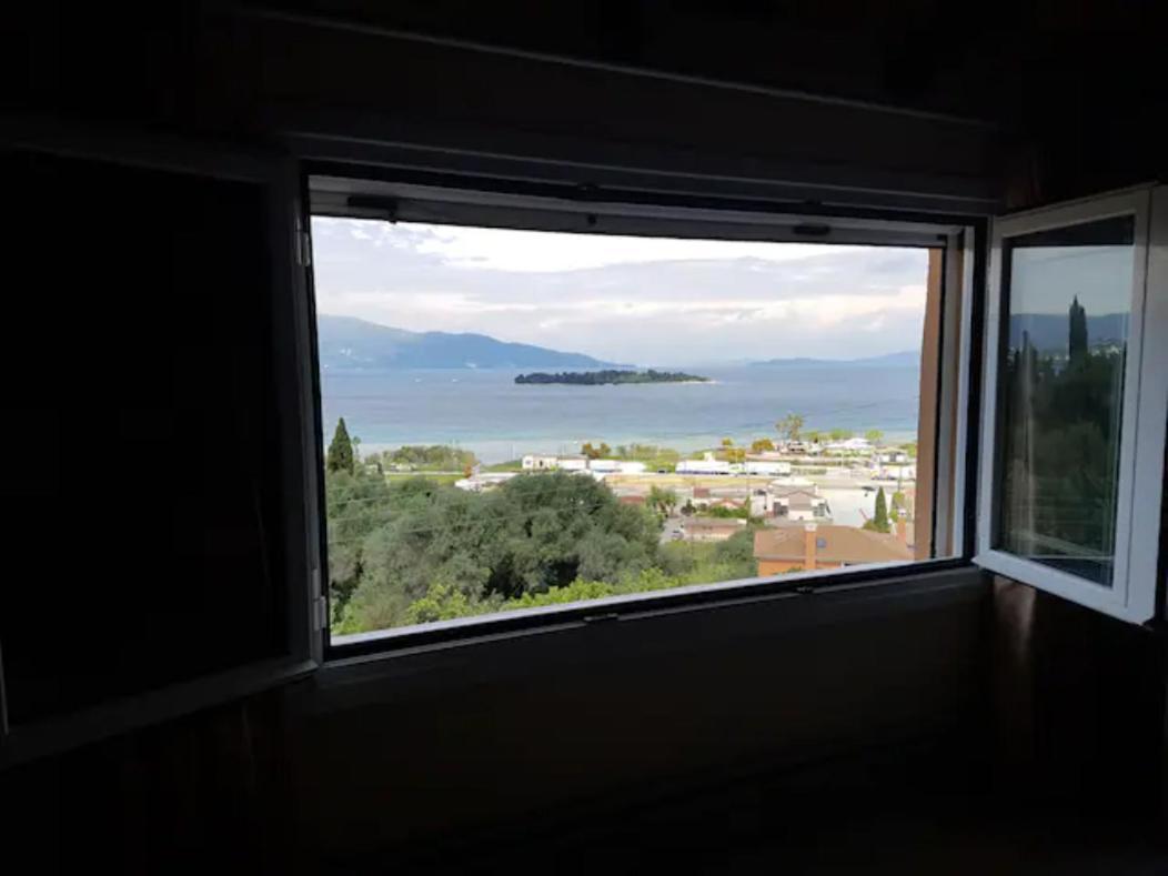 Σοφιτα Ξυλο Μεταλο Γυαλι Leilighet Alykes Potamou Eksteriør bilde
